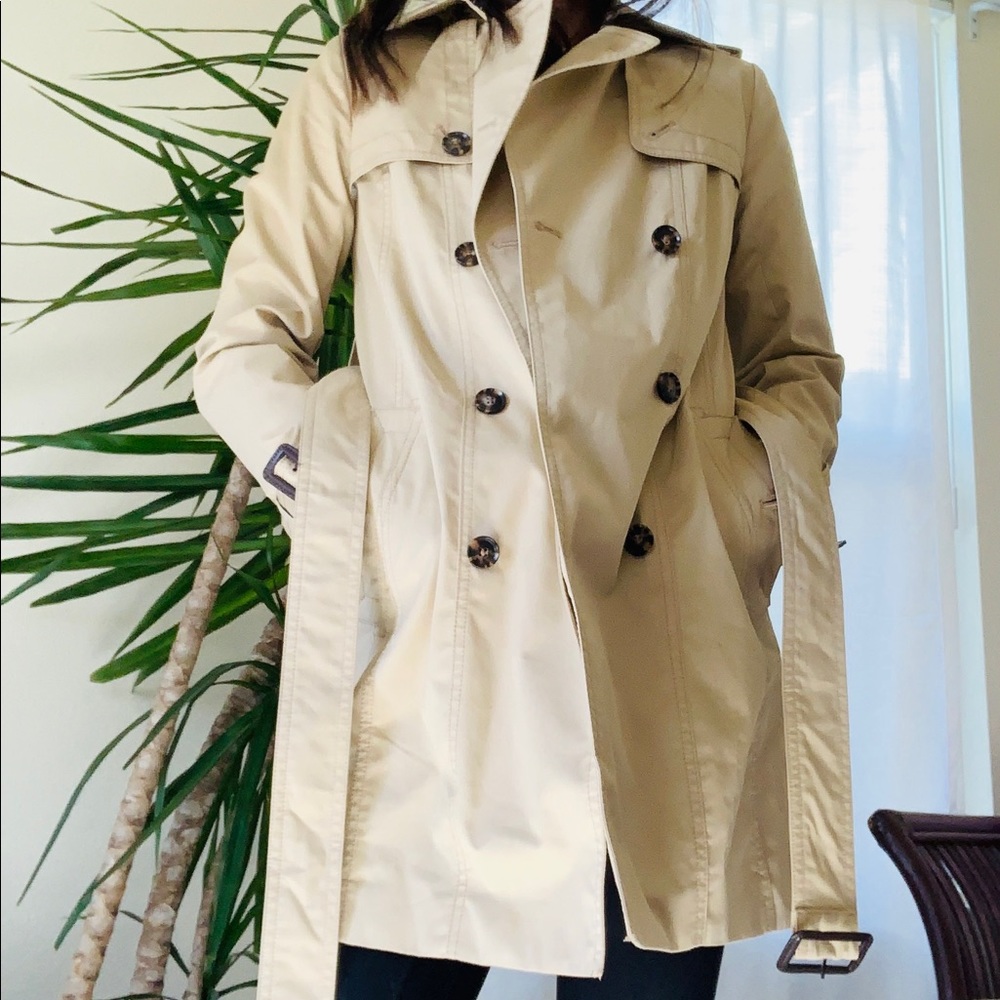 Banana Republic Beige Double-Breasted Trench Coat